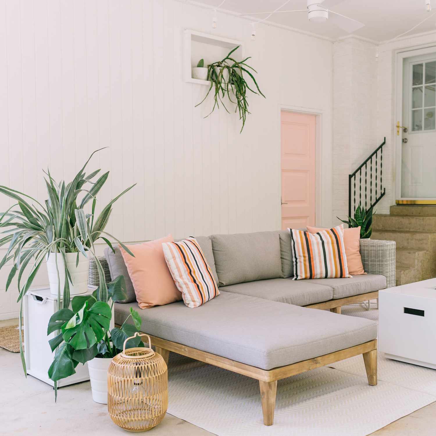 周改造-棕榈泉启发车库后