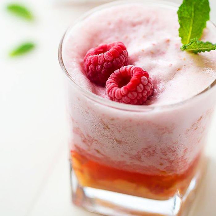 磨砂覆盆子柠檬水无酒精饮料夏天