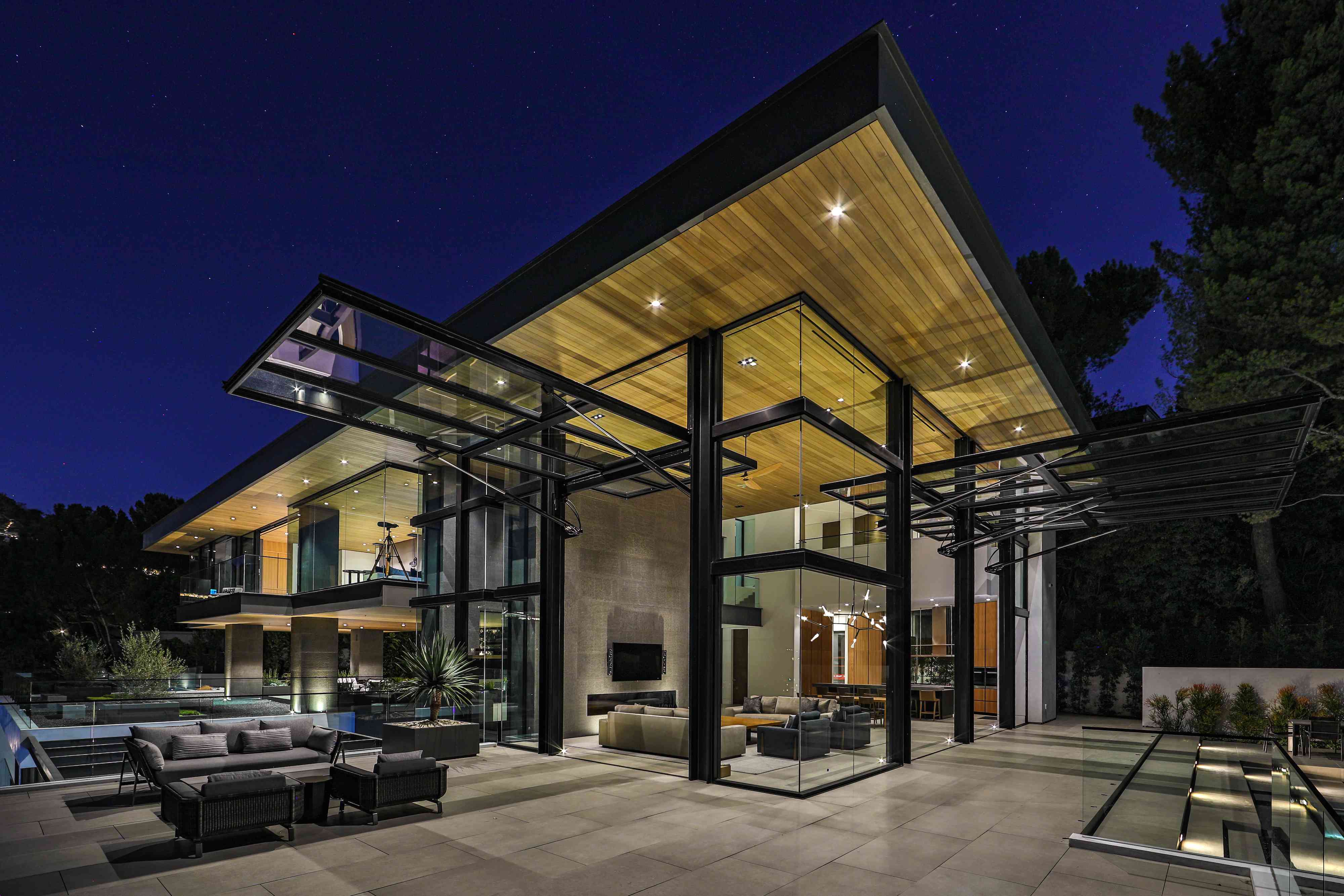 玻璃立方体现代住宅