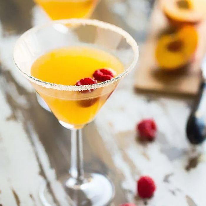 低碳鸡尾酒 - 马提尼桃与覆盆子
