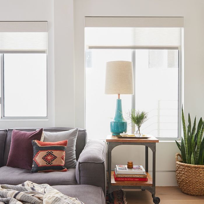 温暖的联排别墅客厅