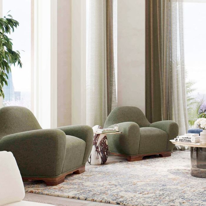 一间带灰绿色的扶手椅生活