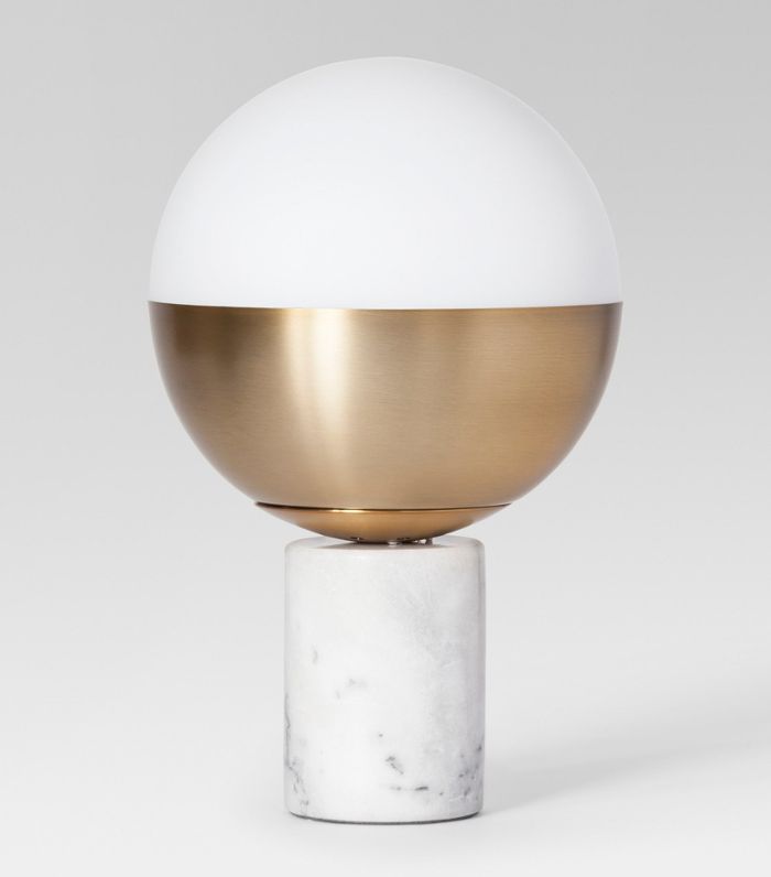 项目62 Gumball落地灯- Urban Outfitters的金色一款