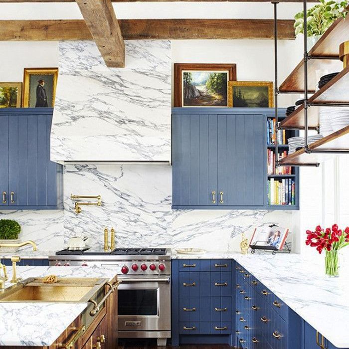 在得克萨斯州的仿古大理石厨房