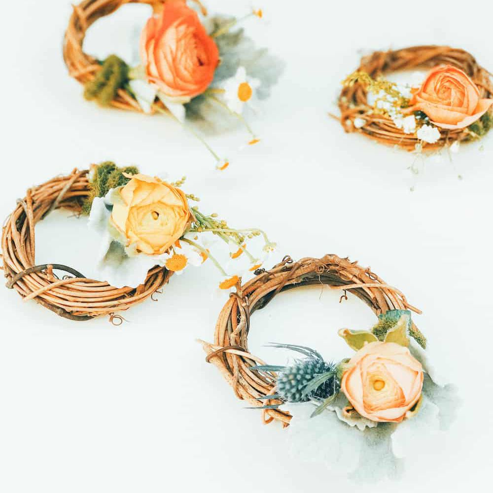 学院主妇DIY花环。