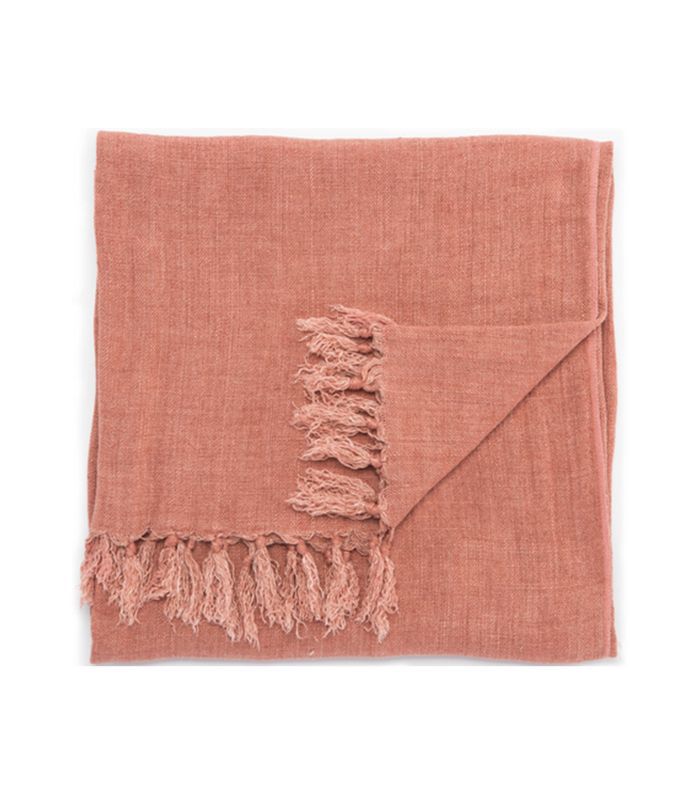 露露和乔治亚马利亚麻布扔在摩卡慕斯