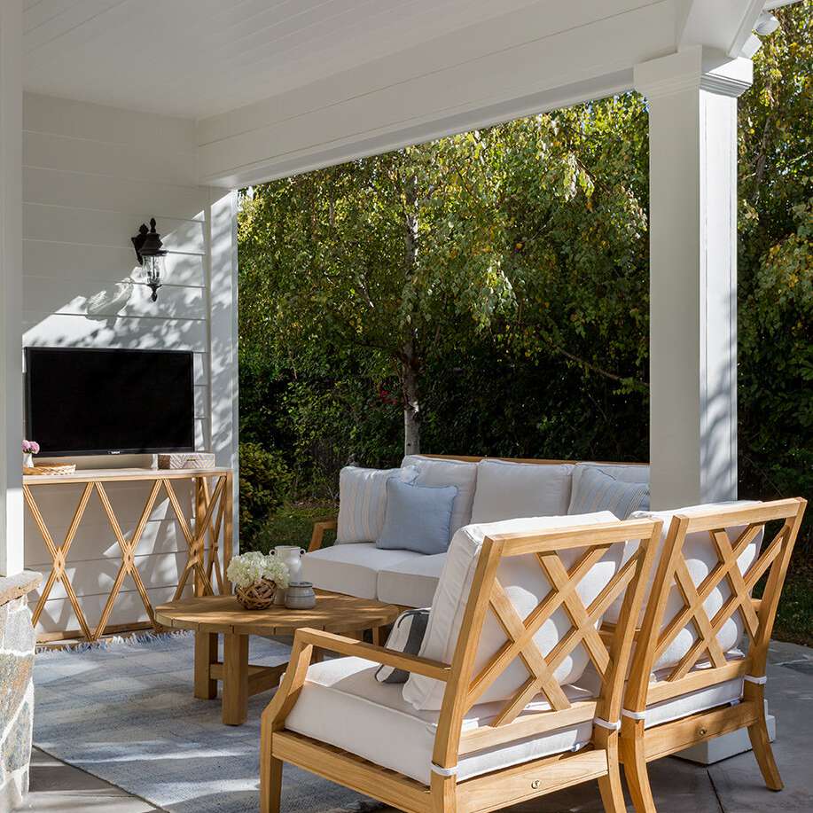 户外露台带电视