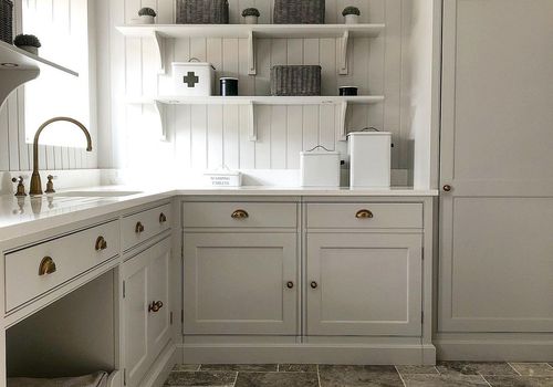 Laundry room with shelve