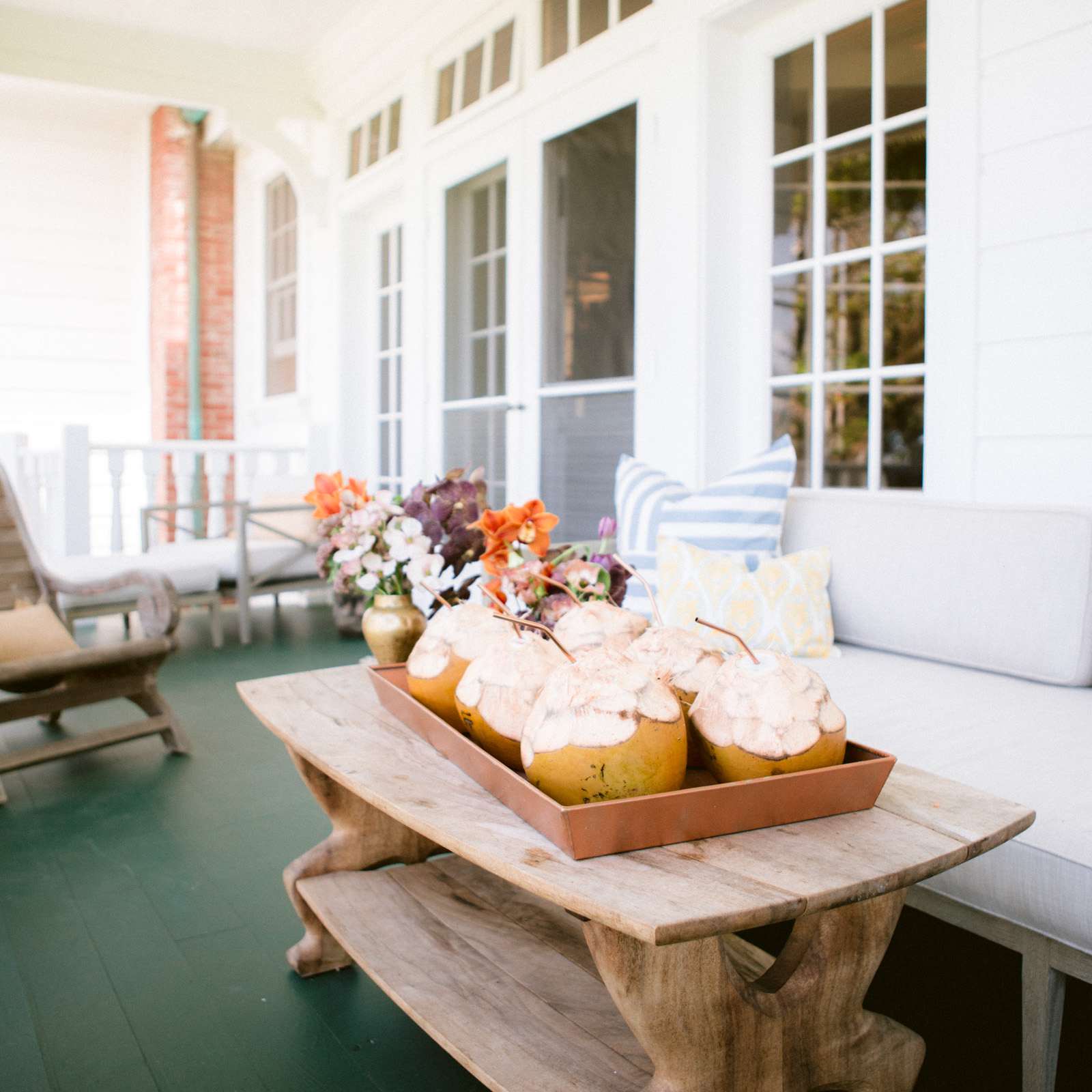 俳句屋的环绕门廊