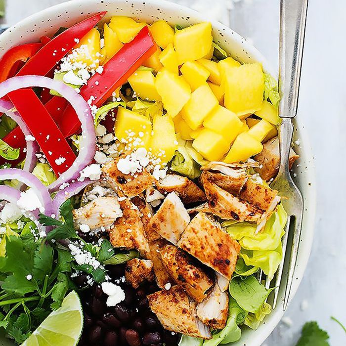 芒果的Chipotle鸡肉沙拉