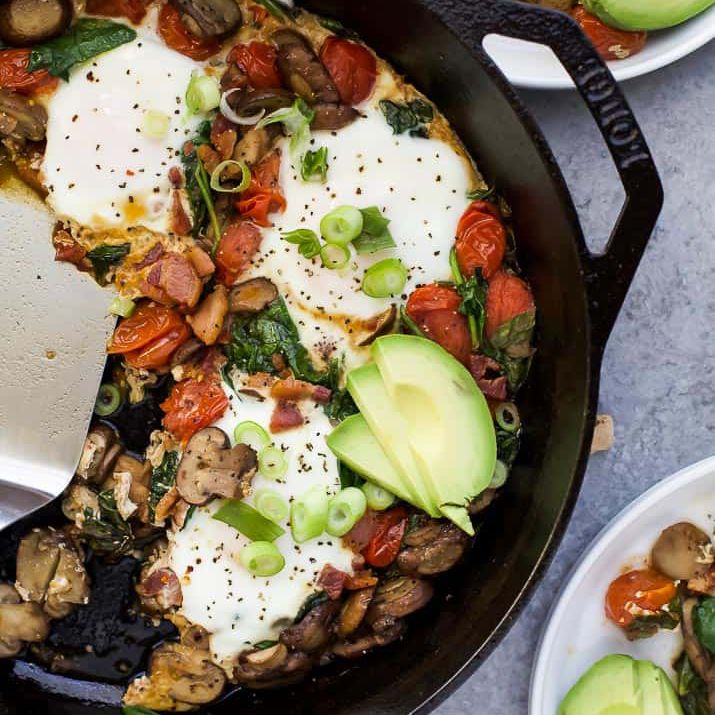 菠菜蘑菇早餐煎锅