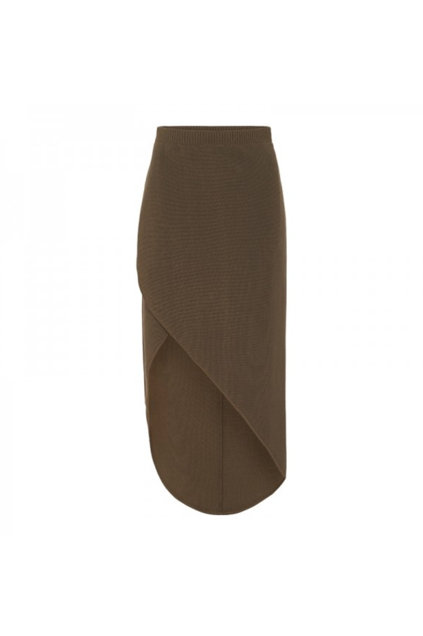 用牛至叶编织的裙子