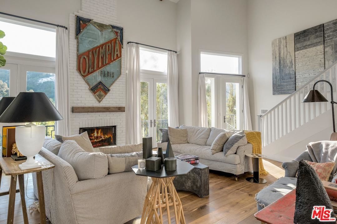 露西·黑尔Studio City的主页