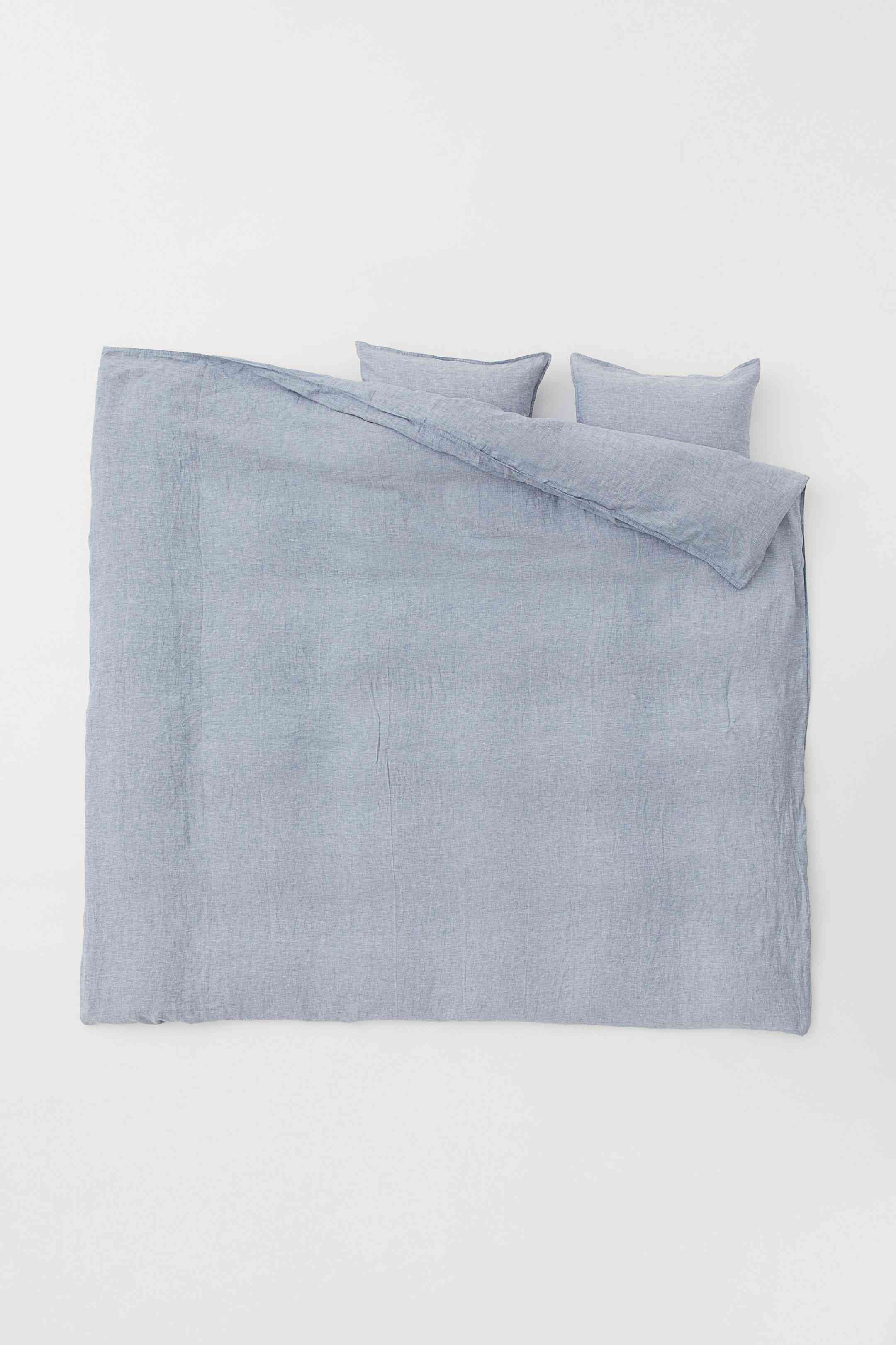 蓝色亚麻布床上用品