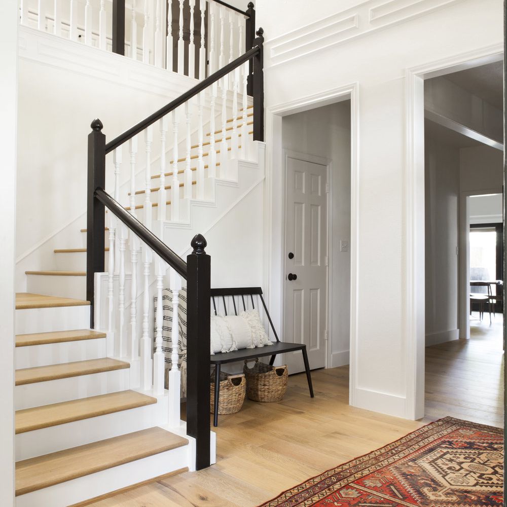 与大摩洛哥地毯的门厅。