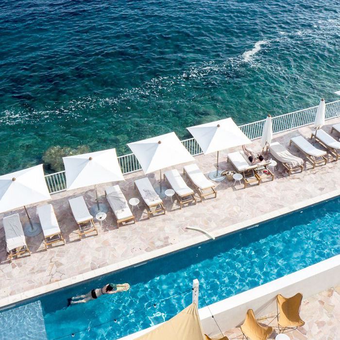 最好的酒店泳池- Les Roches Rouges