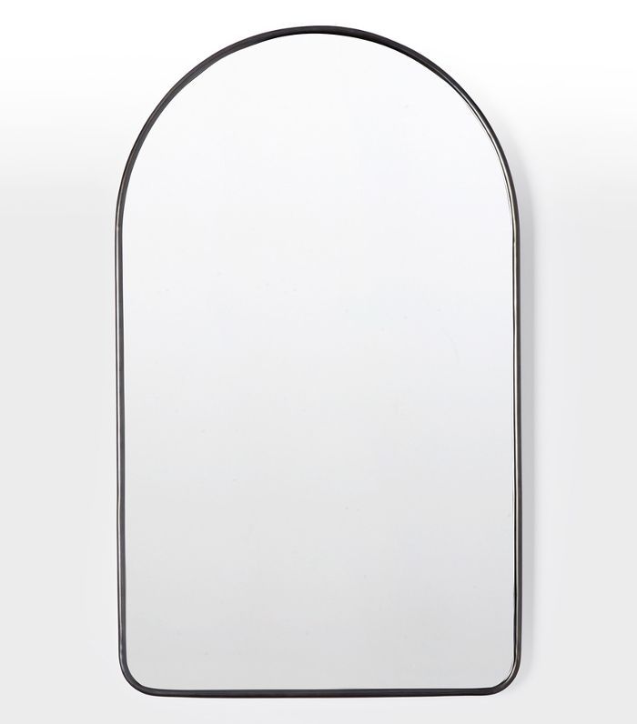 拱形的金属框架镜