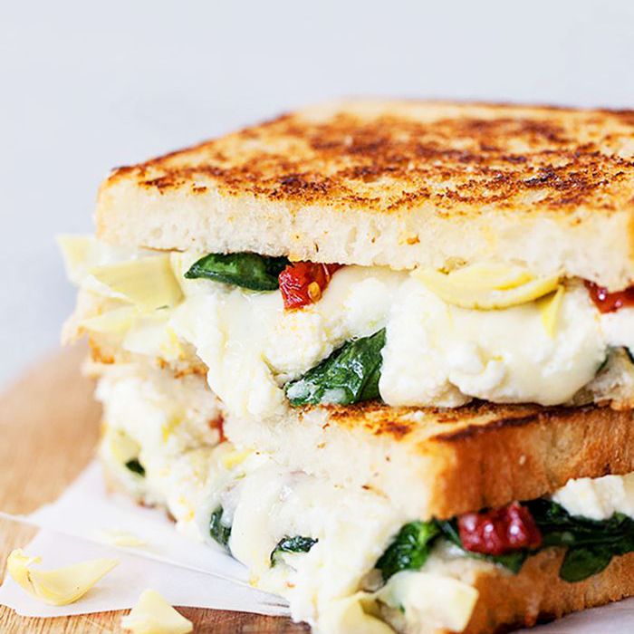 健康烤奶酪三明治