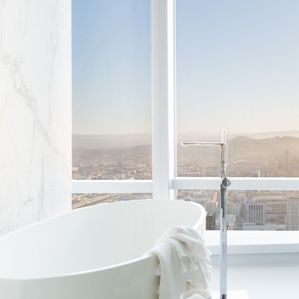 可以看到旧金山湾的浴缸