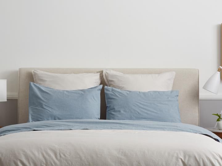 降落伞在牛仔布蓝色的heathered percale枕套