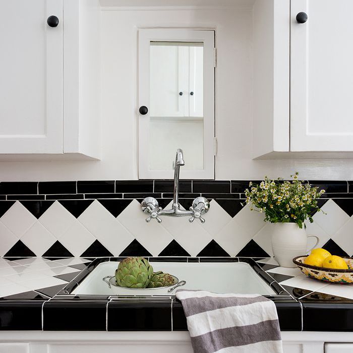 黑白厨房水槽“class=