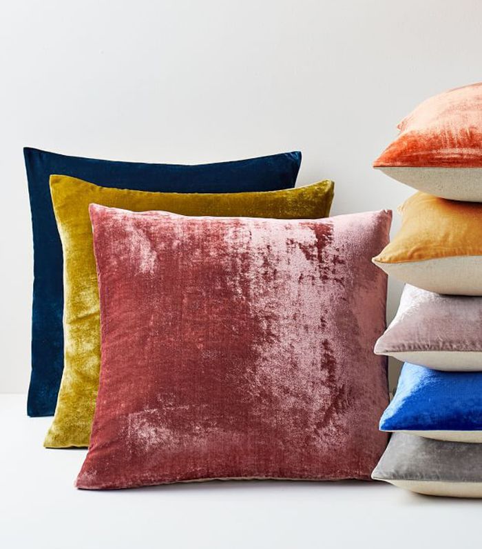 西榆郁郁葱葱的天鹅绒枕套