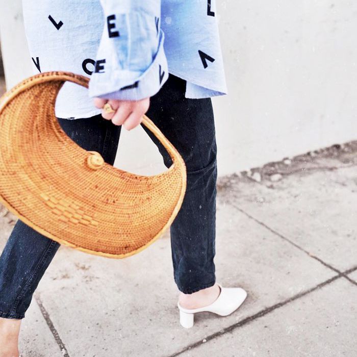 女人离合器编织手包