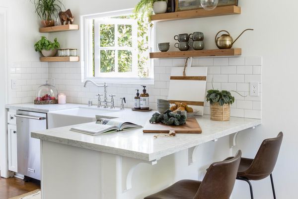 藏在厨房小角落里的小厨房酒吧