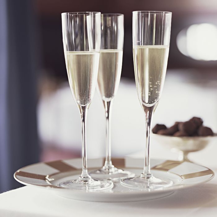 万圣节的鸡尾酒食谱——死亡在下午的鸡尾酒