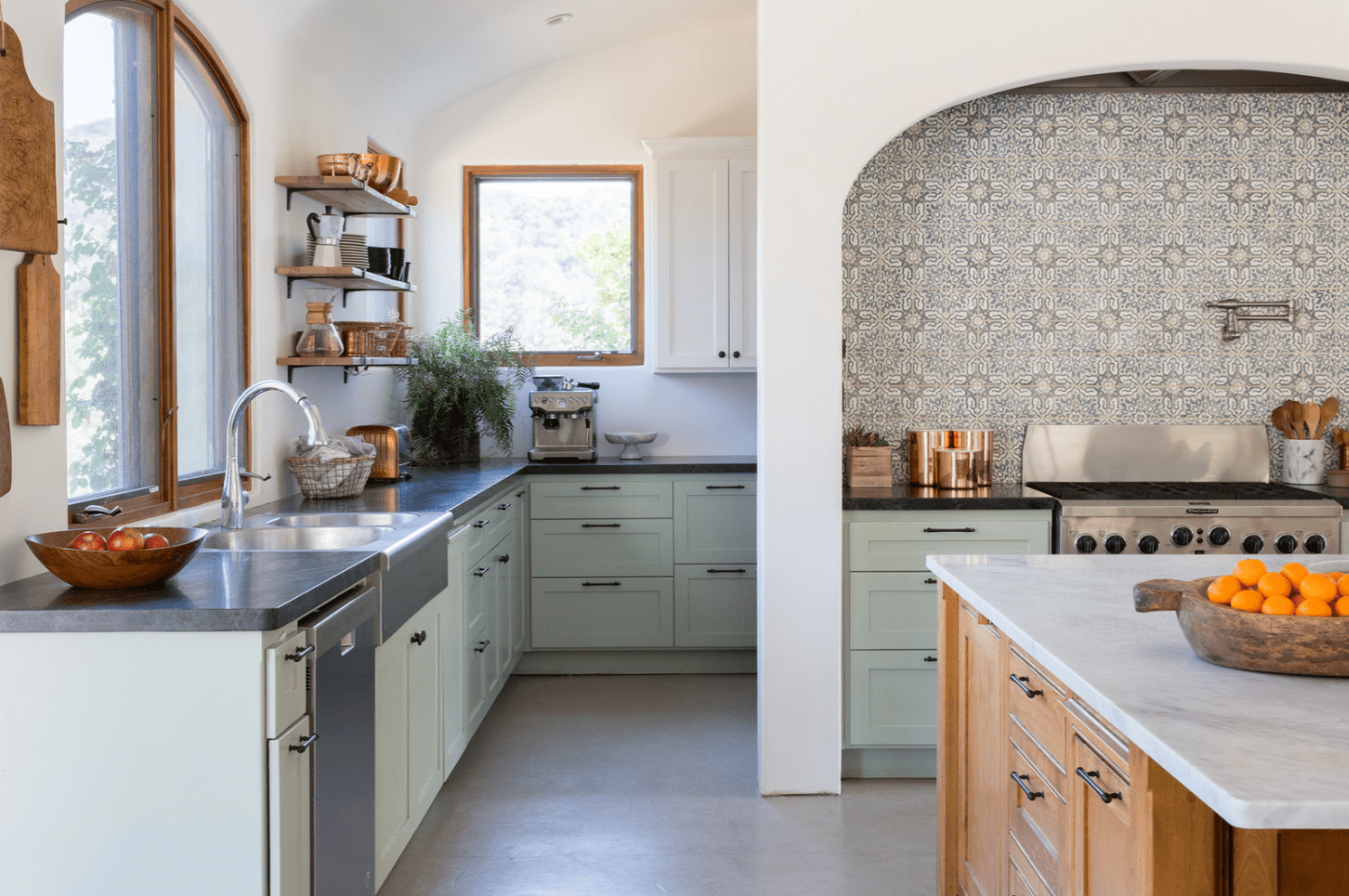 一个薄荷厨房，互补铜舌