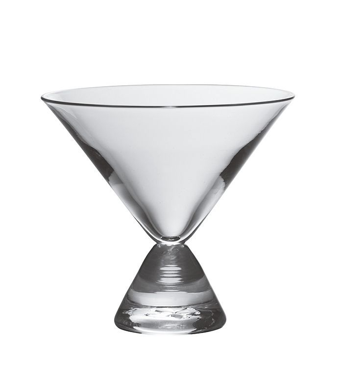 西蒙·皮尔斯韦斯特波特的无茎玻璃马蒂尼鸡尾酒