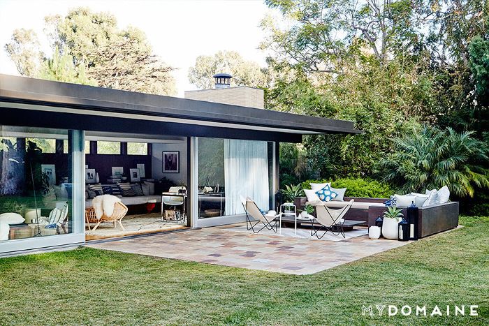 后院和从后面看房子