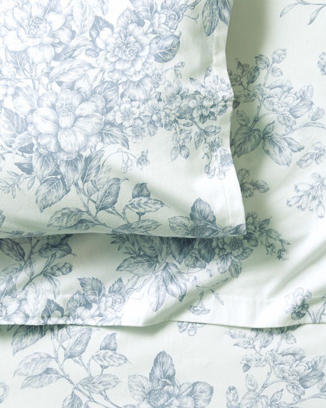 蓝色亚麻布床上用品