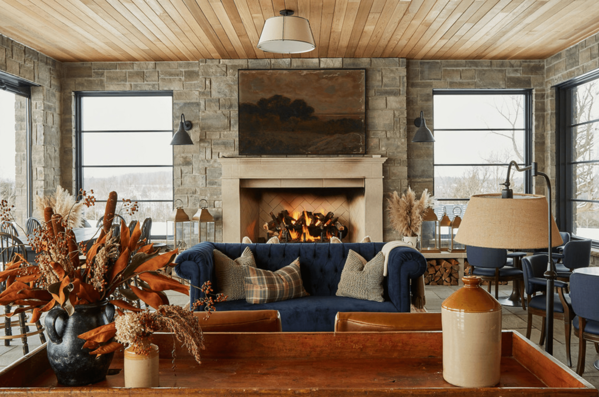 复古启发了生活空间。