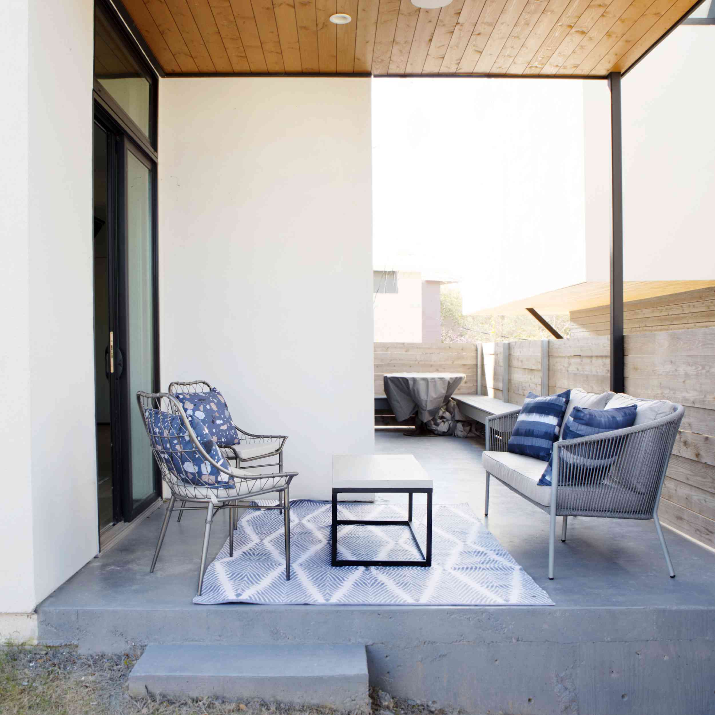 覆盖的门廊空间