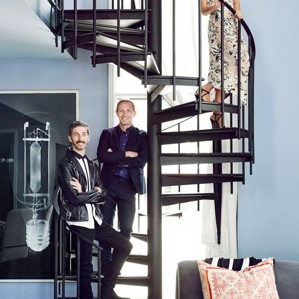 螺旋楼梯的杰西卡·阿尔芭的招待所