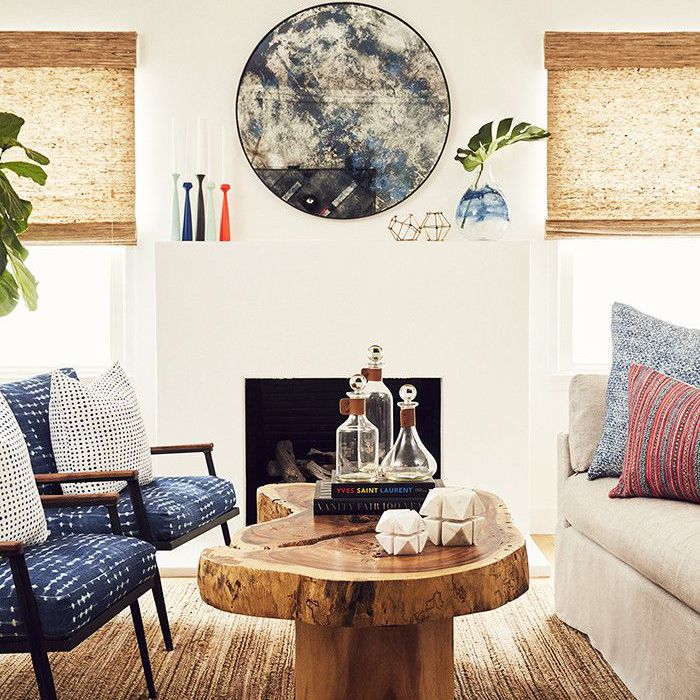 这间翻修过的洛杉矶平房的客厅