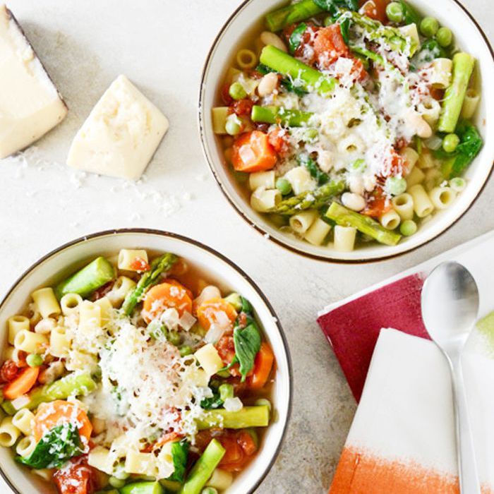 春天Crockpot Minestrone.