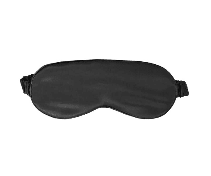 一个黑色的丝绸睡眠面具。
