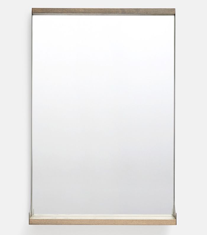 高大的工业货架镜子