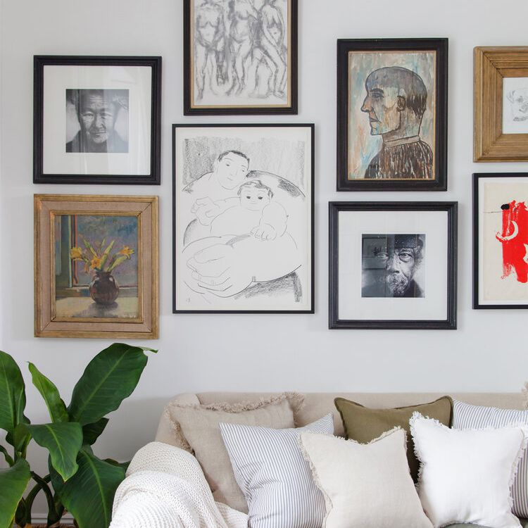 葡萄酒艺术画廊墙壁。