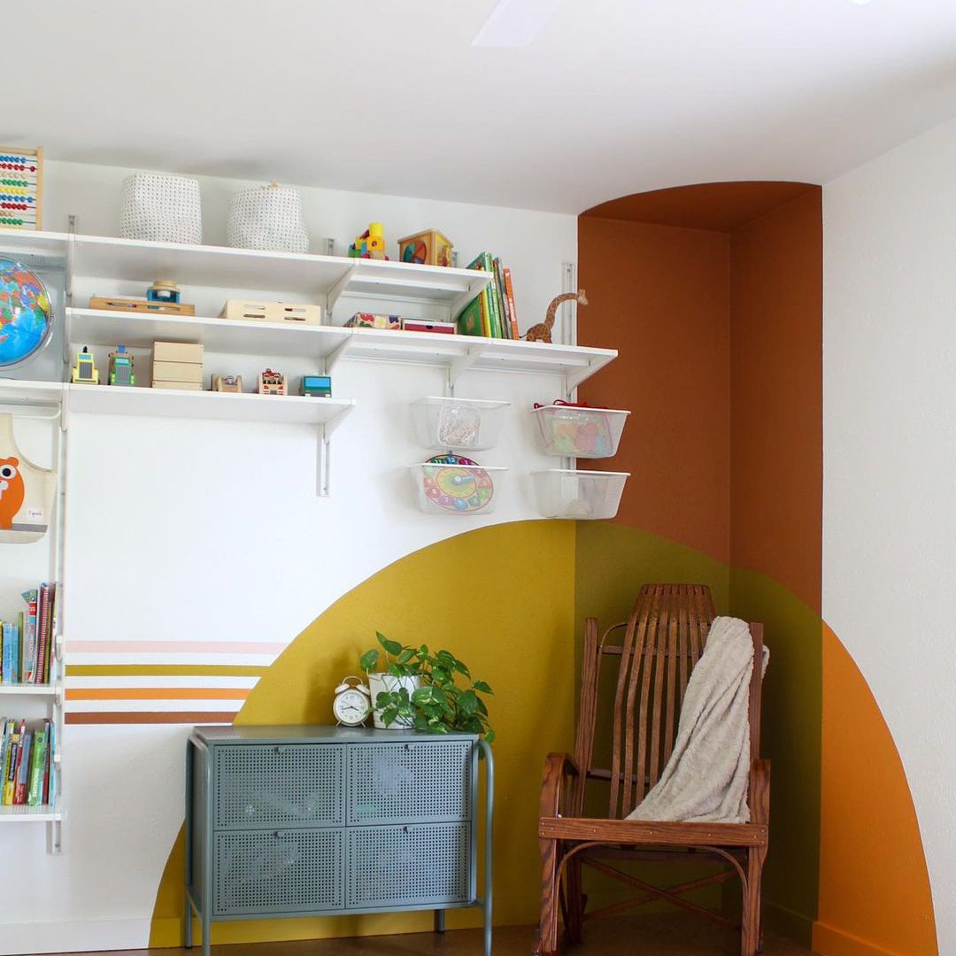 围绕阅读角画拱门。