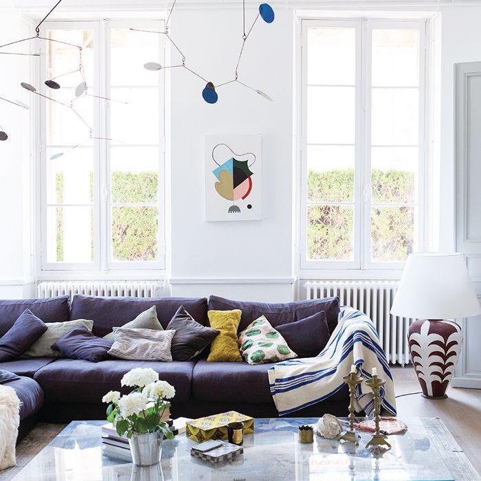 在客厅独特的建筑特征，因为咖啡桌