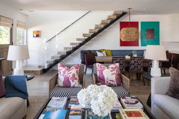 岛家内部客厅。