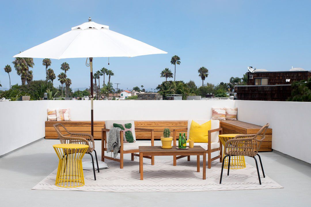 黄色池畔装饰想法