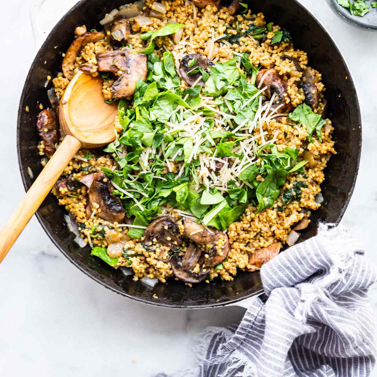 蘑菇烩饭与小米