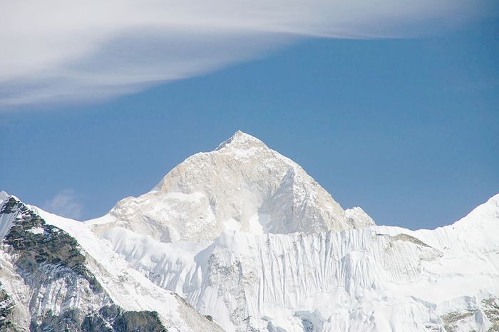 最高的山脉在世界上：马卡鲁峰