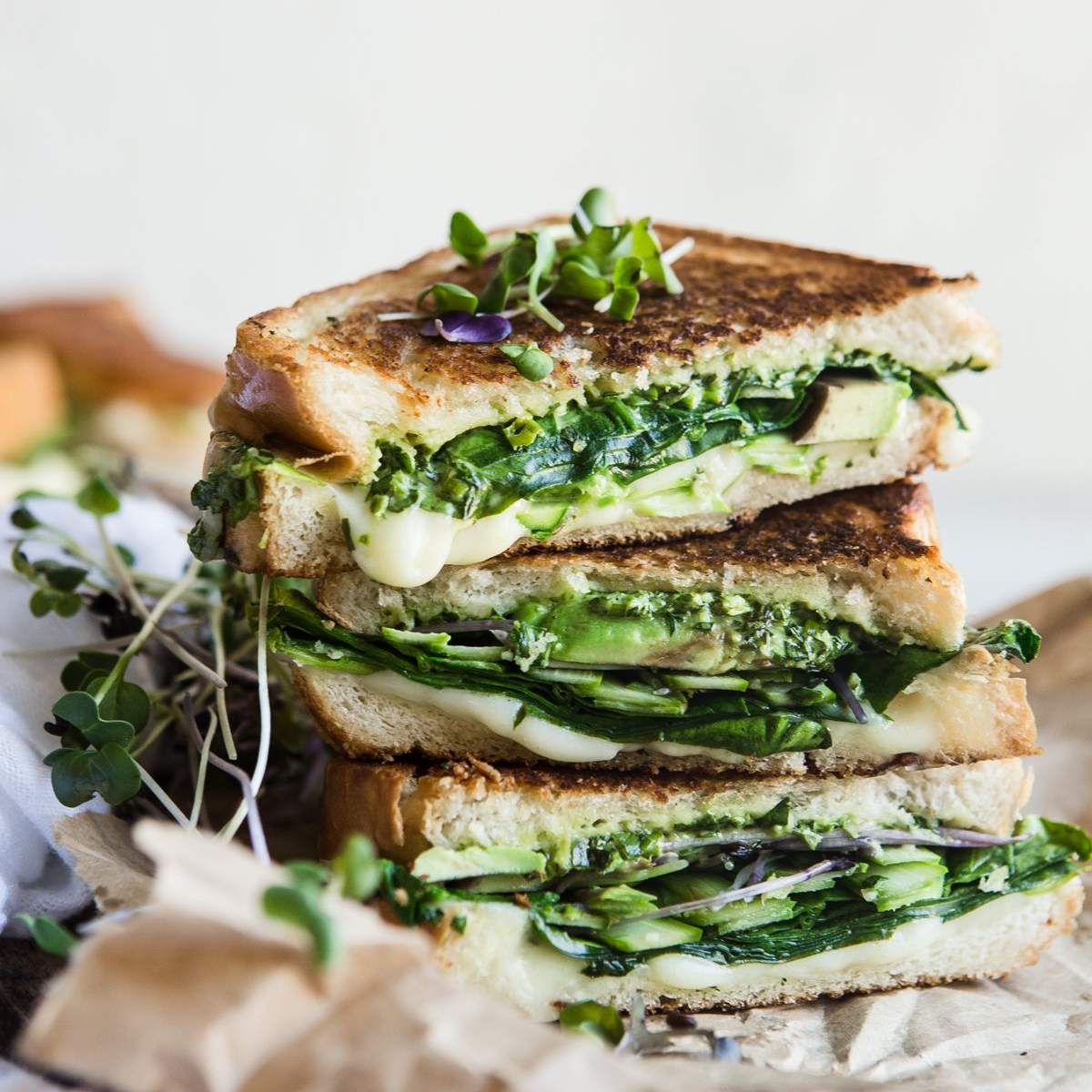 绿色女神烤奶酪三明治“class=