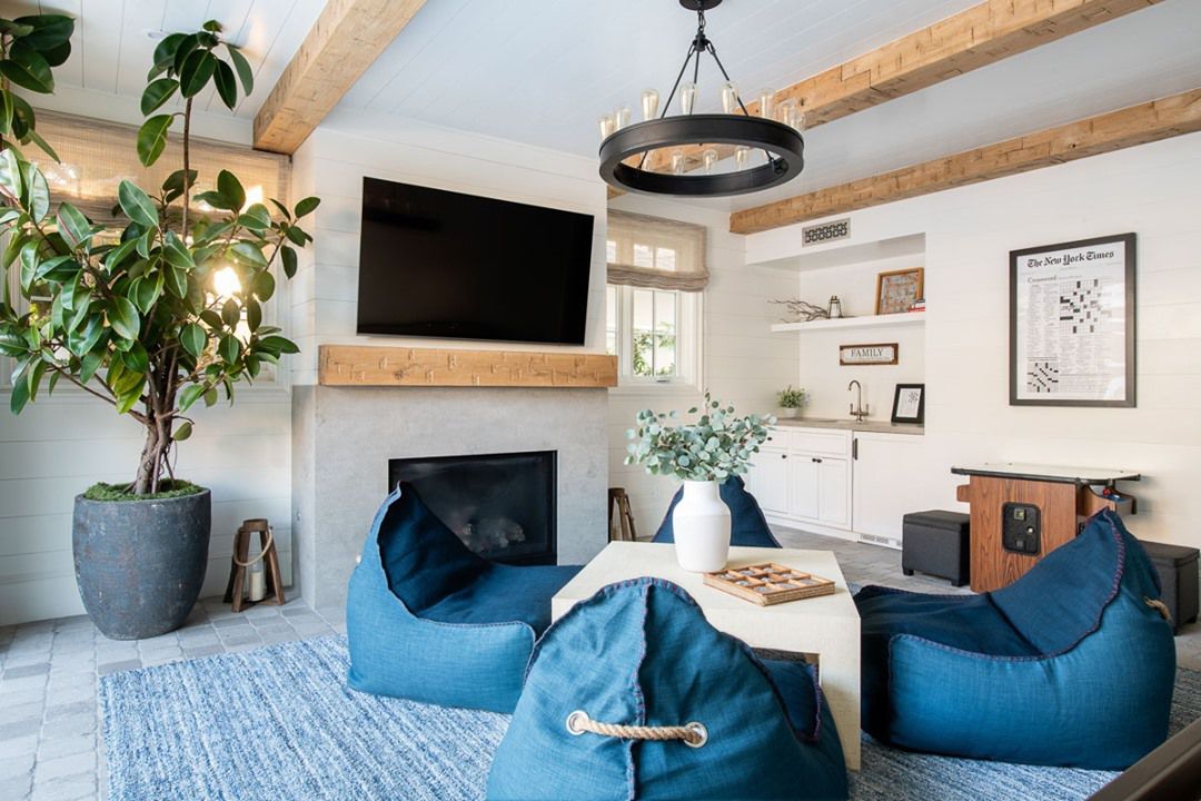 带壁炉的客厅