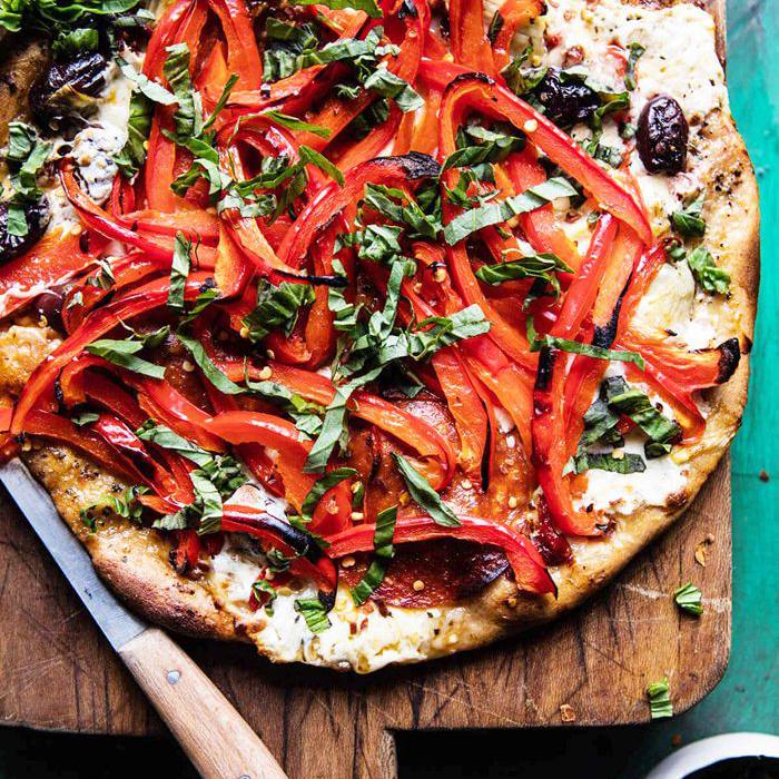 地中海烤红辣椒披萨